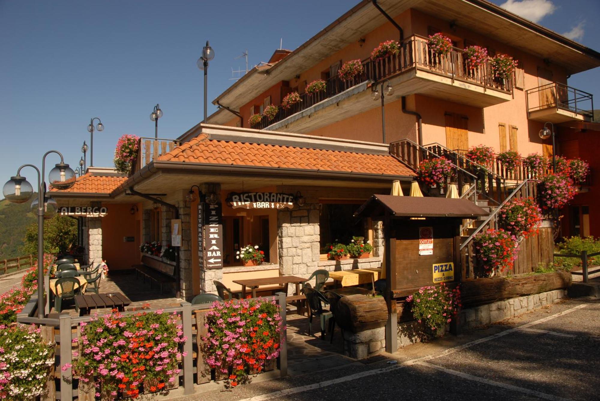 Albergo Legazzuolo Montecampione Artogne Extérieur photo